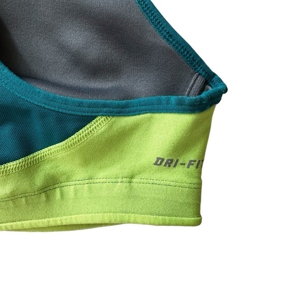 Nike Dri-Fit Sports Bra, Small - Picture 4 of 6
